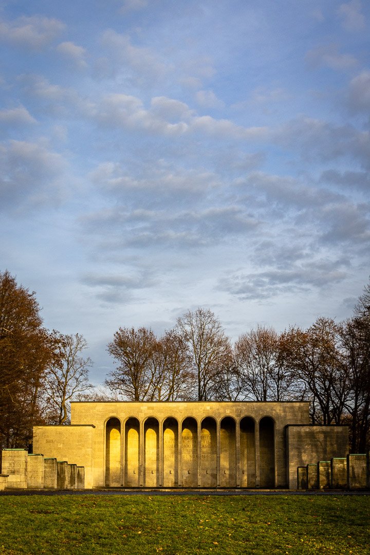 Ehrenhalle,Ludwigsfeld